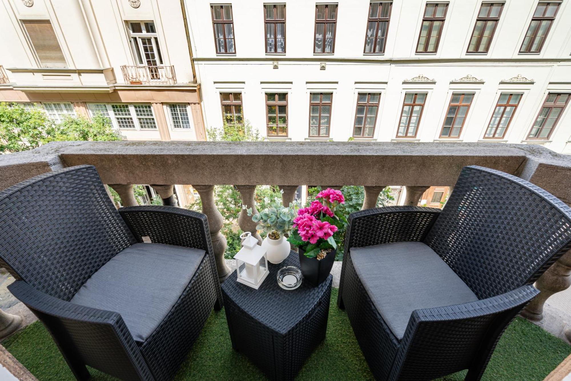 Kiraly 35 Luxury Apartment With Free Parking Budapest Extérieur photo